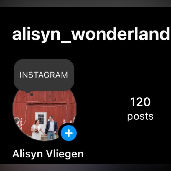 Meet your Posher, Alisyn - Picture 3 of 3